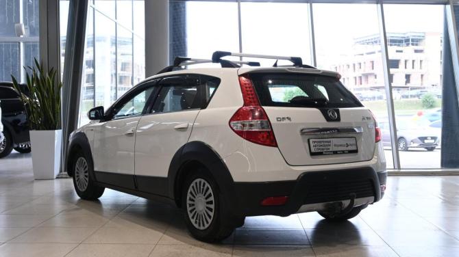 Dongfeng H30 Cross с пробегом 2015 года, цена 495 000 рублей, 134300 км, хэтчбек, Автокод Объявления