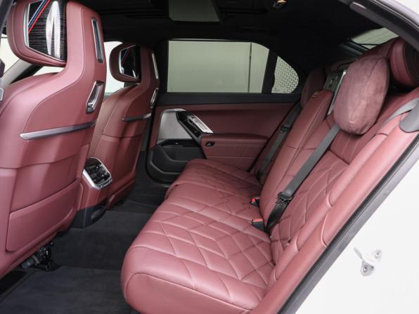 BMW 7 серии VII (G70) с пробегом 2025 года, цена 13 980 000 рублей, 18704 км, седан, Автокод Объявления