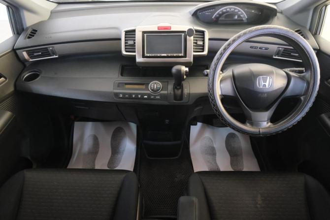 Honda Freed I с пробегом 2010 года, цена 1 069 000 рублей, 207000 км, компактвэн, Автокод Объявления