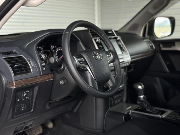 Toyota Land Cruiser Prado 150 Series Рестайлинг 3 с пробегом 2020 года, цена 7 890 000 рублей, 19017 км, внедорожник, Автокод Объявления