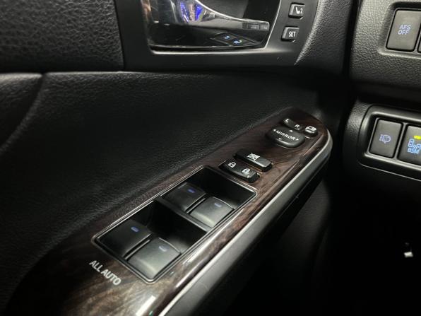 Toyota Camry VII (XV50) Рестайлинг с пробегом 2015 года, цена 1 990 000 рублей, 241917 км, седан, Автокод Объявления