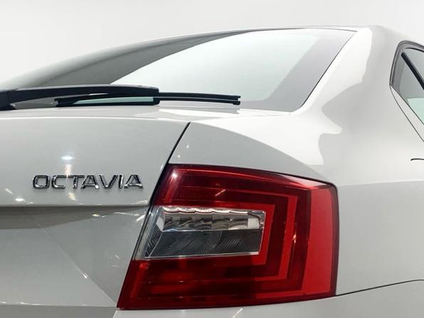 Skoda Octavia III (A7) с пробегом 2013 года, цена 949 000 рублей, 146058 км, лифтбек, Автокод Объявления