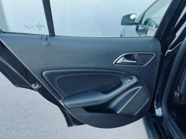 Mercedes-Benz GLA I (X156) с пробегом 2015 года, цена 1 950 000 рублей, 110000 км, внедорожник, Автокод Объявления