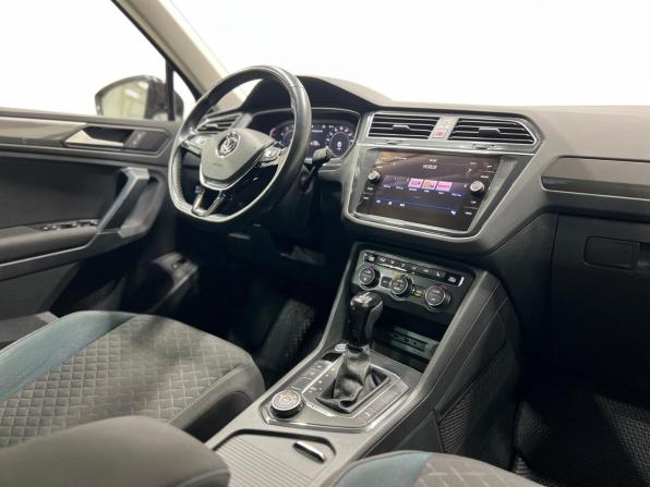 Volkswagen Tiguan II с пробегом 2019 года, цена 2 600 000 рублей, 130269 км, внедорожник, Автокод Объявления