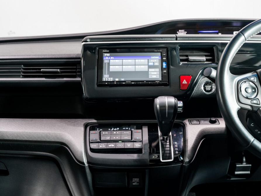Honda Stepwgn V Рестайлинг Чита  - изображение 13