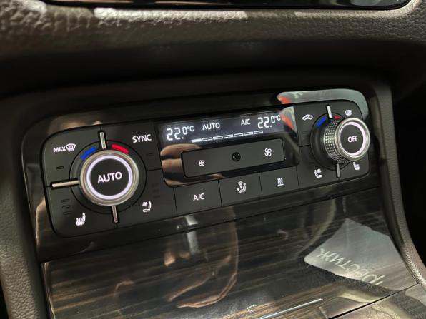 Volkswagen Touareg II Рестайлинг с пробегом 2017 года, цена 2 850 000 рублей, 207320 км, внедорожник, Автокод Объявления