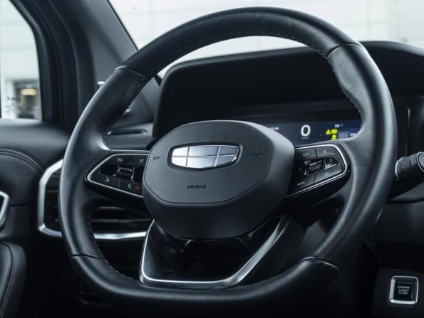 Geely Okavango I Рестайлинг с пробегом 2023 года, цена 2 449 000 рублей, 48025 км, внедорожник, Автокод Объявления