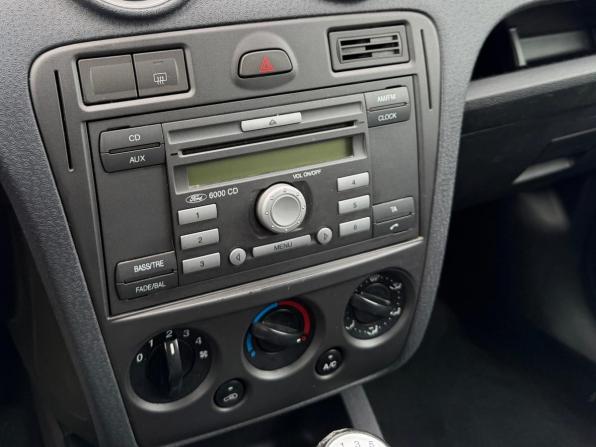 Ford Fusion I Рестайлинг с пробегом 2007 года, цена 330 000 рублей, 253800 км, хэтчбек, Автокод Объявления