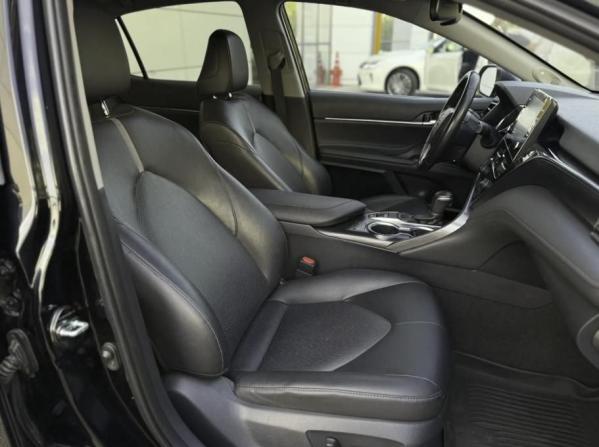 Toyota Camry VIII (XV70) Рестайлинг с пробегом 2021 года, цена 2 800 000 рублей, 115473 км, седан, Автокод Объявления