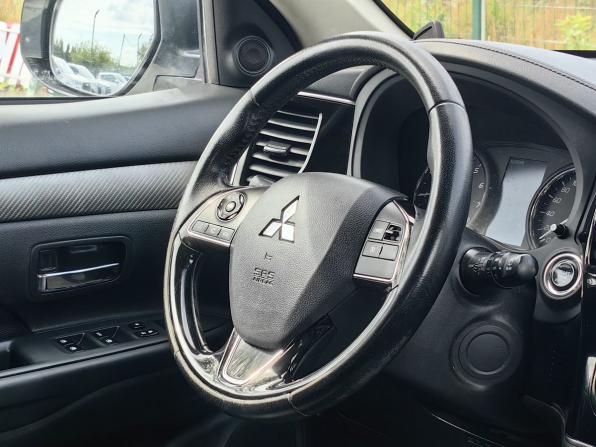 Mitsubishi Outlander III Рестайлинг с пробегом 2015 года, цена 1 129 000 рублей, 308000 км, внедорожник, Автокод Объявления