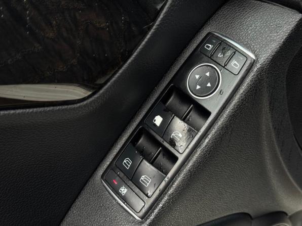 Mercedes-Benz C-Класс III (W204) Рестайлинг с пробегом 2011 года, цена 1 395 000 рублей, 227175 км, седан, Автокод Объявления