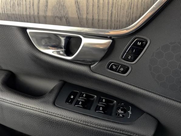 Volvo S90 II Рестайлинг с пробегом 2021 года, цена 2 890 000 рублей, 167012 км, седан, Автокод Объявления