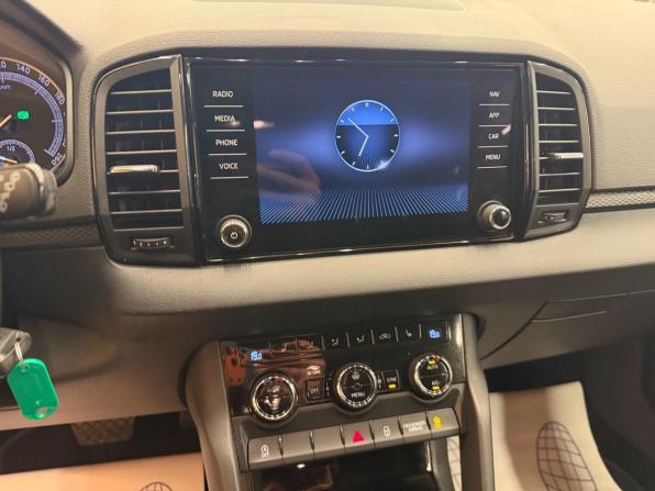 Skoda Karoq I с пробегом 2021 года, цена 1 738 000 рублей, 155353 км, внедорожник, Автокод Объявления