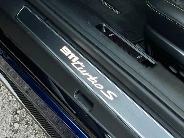 Porsche 911 VIII (992) с пробегом 2024 года, цена 31 000 000 рублей, 4983 км, купе, Автокод Объявления