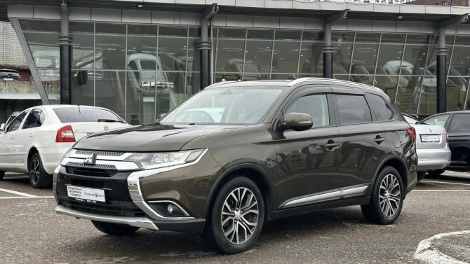 Mitsubishi Outlander III Рестайлинг 2 с пробегом 2017 года, цена 1 520 000 рублей, 241912 км, внедорожник, Автокод Объявления