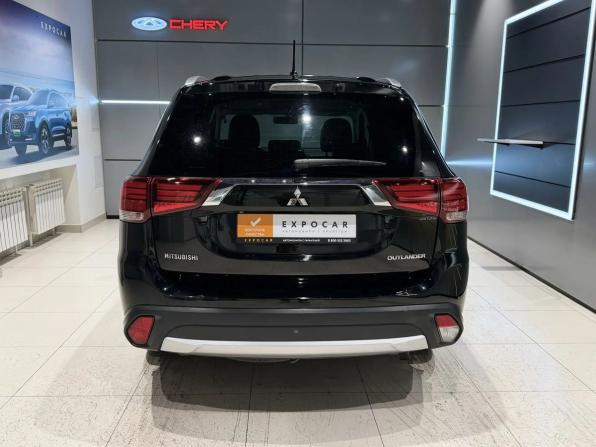 Mitsubishi Outlander III Рестайлинг 2 с пробегом 2015 года, цена 1 670 000 рублей, 219867 км, внедорожник, Автокод Объявления