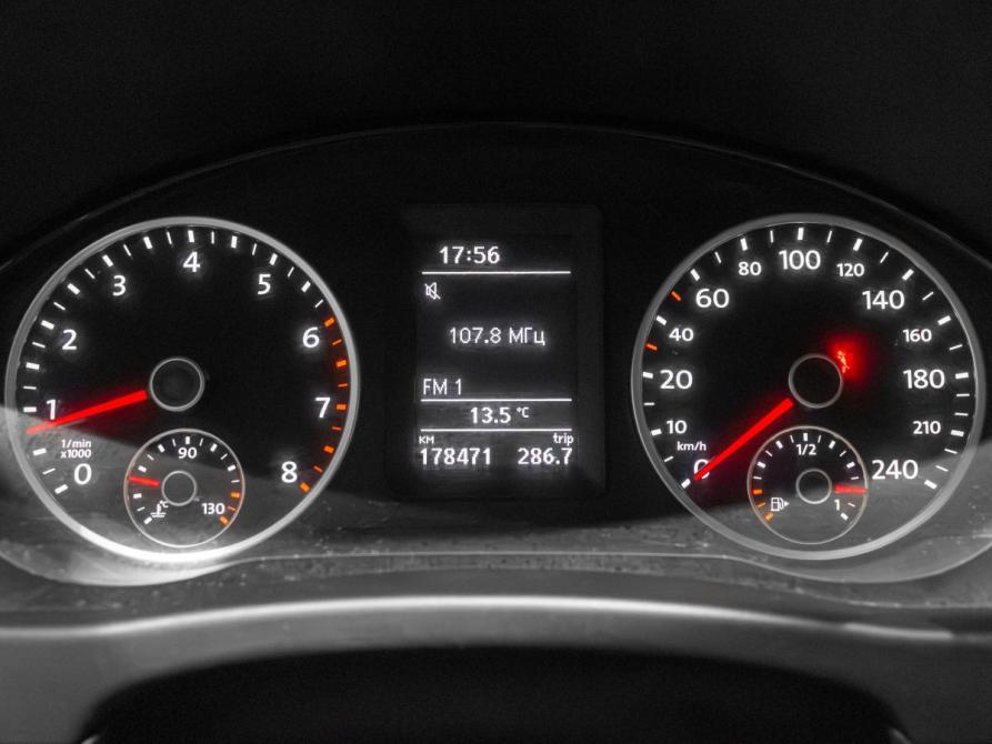 Volkswagen Tiguan I Рестайлинг Екатеринбург  - изображение 17