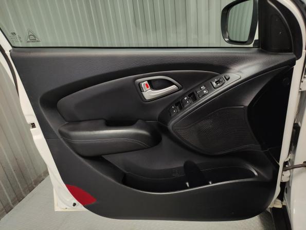 Hyundai ix35 I с пробегом 2013 года, цена 1 285 000 рублей, 128150 км, внедорожник, Автокод Объявления