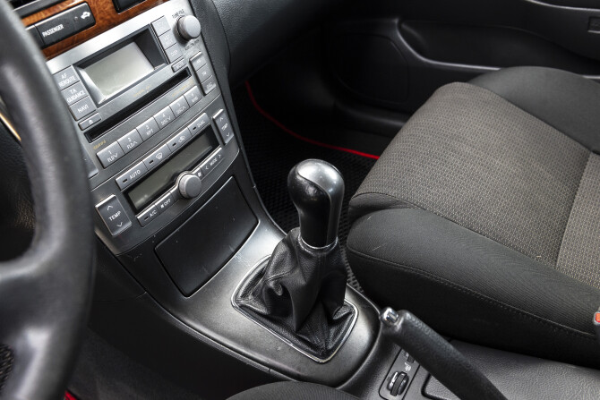 Toyota Avensis II Рестайлинг с пробегом 2007 года, цена 840 000 рублей, 242000 км, седан, Автокод Объявления
