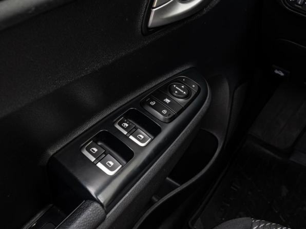 Kia Rio IV с пробегом 2019 года, цена 1 770 000 рублей, 86537 км, хэтчбек, Автокод Объявления