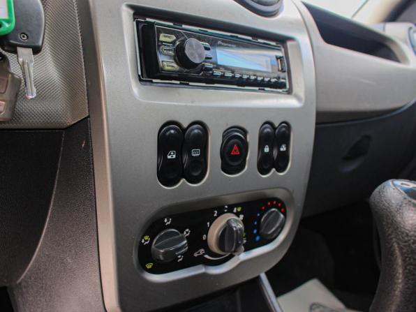 Renault Logan I Рестайлинг с пробегом 2011 года, цена 404 000 рублей, 271705 км, седан, Автокод Объявления