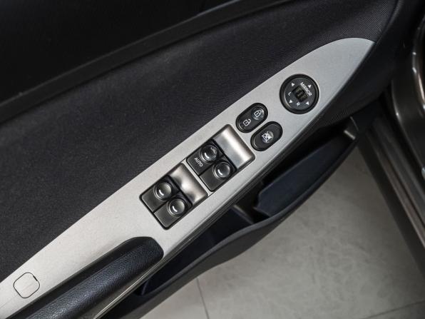 Hyundai Solaris I Рестайлинг с пробегом 2014 года, цена 1 000 000 рублей, 106769 км, седан, Автокод Объявления