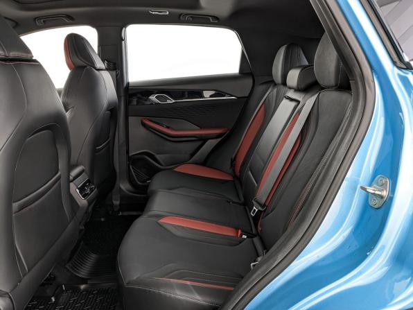 Geely Coolray I Рестайлинг с пробегом 2023 года, цена 2 150 000 рублей, 31500 км, внедорожник, Автокод Объявления
