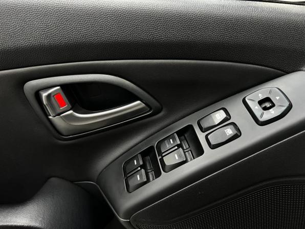Hyundai ix35 I Рестайлинг с пробегом 2014 года, цена 1 350 000 рублей, 171164 км, внедорожник, Автокод Объявления