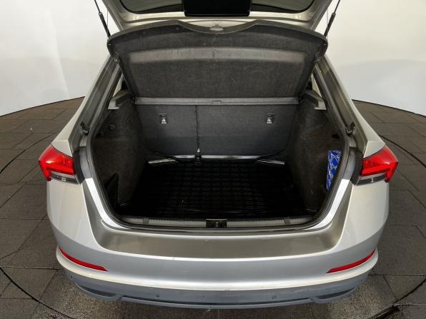 Skoda Rapid II с пробегом 2021 года, цена 1 449 900 рублей, 75103 км, лифтбек, Автокод Объявления