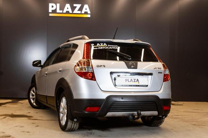 Dongfeng H30 Cross с пробегом 2015 года, цена 565 000 рублей, 183538 км, хэтчбек, Автокод Объявления