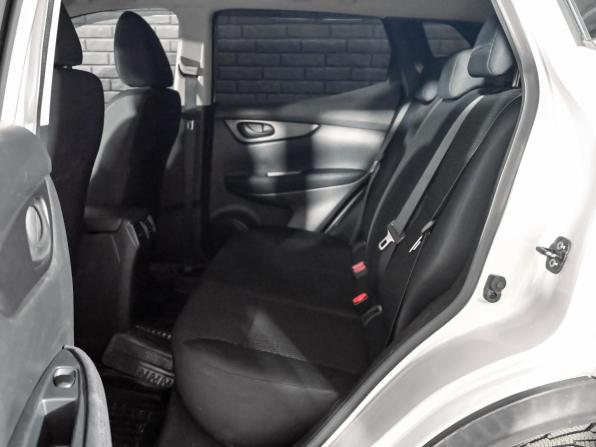 Nissan Qashqai II с пробегом 2015 года, цена 1 350 000 рублей, 79171 км, внедорожник, Автокод Объявления