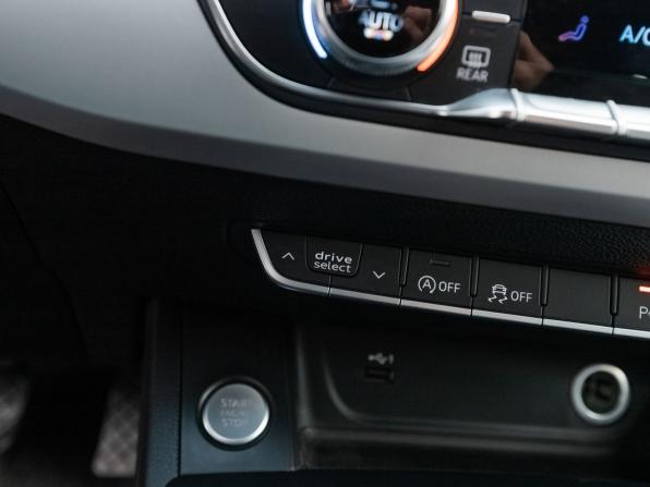 Audi A4 allroad V (B9) Рестайлинг с пробегом 2020 года, цена 3 148 000 рублей, 139279 км, универсал, Автокод Объявления