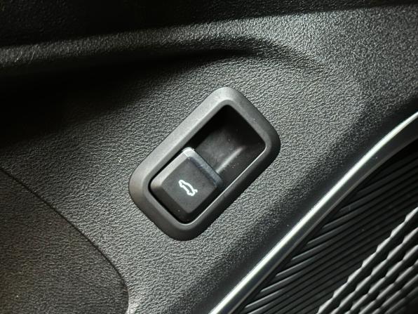 Geely Monjaro I с пробегом 2024 года, цена 3 430 000 рублей, 43758 км, внедорожник, Автокод Объявления