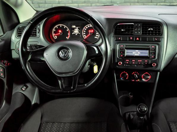 Volkswagen Polo V Рестайлинг с пробегом 2015 года, цена 750 000 рублей, 176991 км, седан, Автокод Объявления