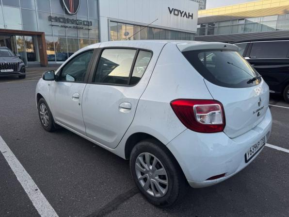 Renault Sandero II Рестайлинг с пробегом 2020 года, цена 1 000 000 рублей, 109005 км, хэтчбек, Автокод Объявления