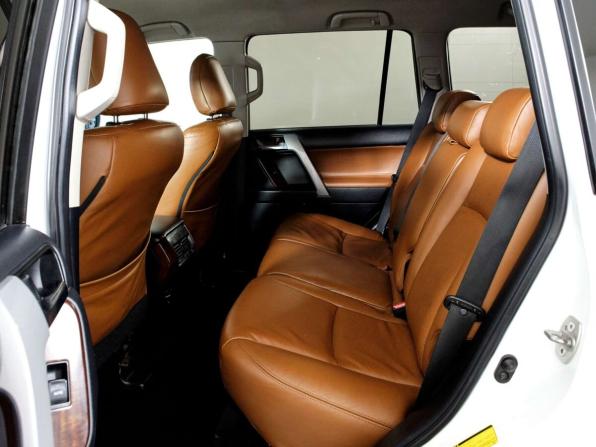 Toyota Land Cruiser Prado 150 Series Рестайлинг 1 с пробегом 2014 года, цена 2 698 000 рублей, 333755 км, внедорожник, Автокод Объявления