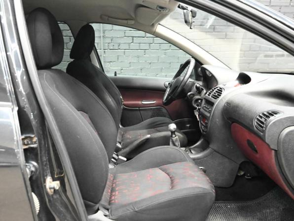 Peugeot 206 с пробегом 2005 года, цена 180 000 рублей, 266326 км, хэтчбек, Автокод Объявления