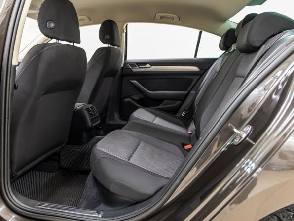 Volkswagen Passat B8 с пробегом 2018 года, цена 1 798 000 рублей, 138946 км, седан, Автокод Объявления