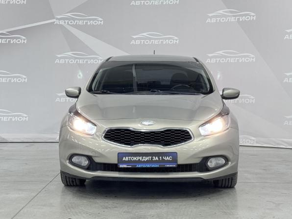 Kia Ceed II с пробегом 2013 года, цена 1 000 000 рублей, 230000 км, хэтчбек, Автокод Объявления
