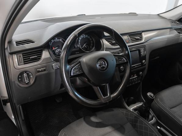 Skoda Rapid I Рестайлинг с пробегом 2018 года, цена 1 058 400 рублей, 167966 км, лифтбек, Автокод Объявления