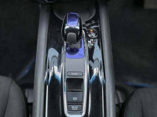 Honda Vezel I с пробегом 2017 года, цена 1 499 000 рублей, 130002 км, внедорожник, Автокод Объявления