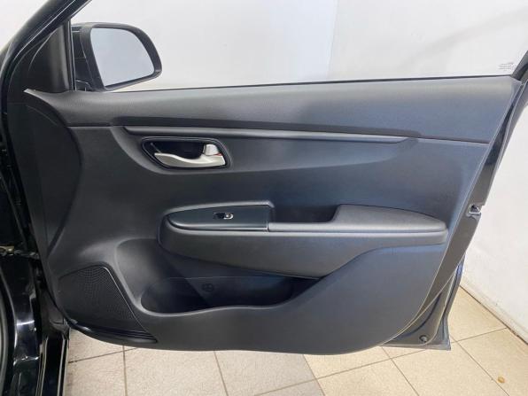 Kia Rio IV Рестайлинг с пробегом 2021 года, цена 1 459 000 рублей, 131272 км, седан, Автокод Объявления