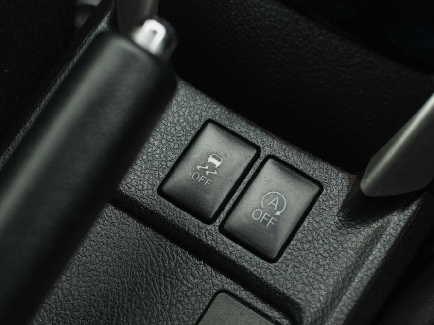 Toyota Corolla XI (E160 E170 E180) Рестайлинг 1 Новосибирск  - изображение 16