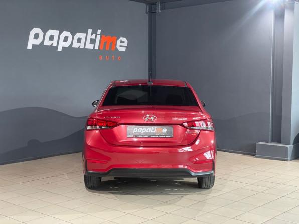Hyundai Solaris II с пробегом 2017 года, цена 1 099 000 рублей, 134158 км, седан, Автокод Объявления