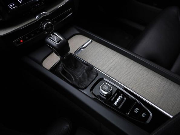 Volvo XC60 II с пробегом 2018 года, цена 3 749 000 рублей, 72590 км, внедорожник, Автокод Объявления