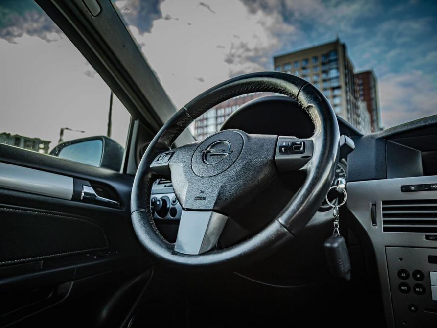 Opel Astra H Рестайлинг Тюмень  - изображение 16