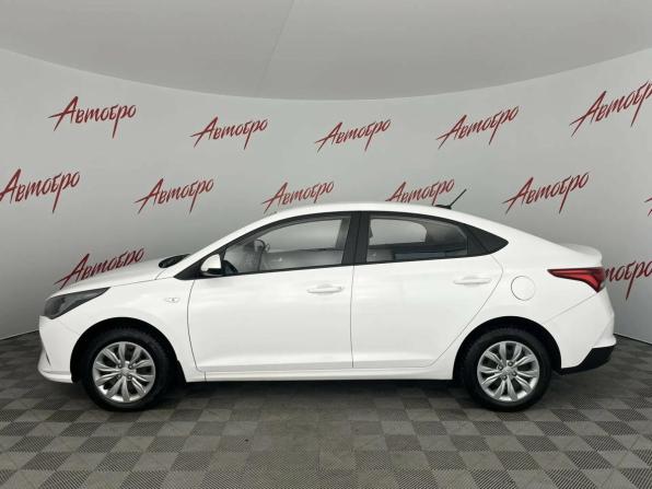 Hyundai Solaris II Рестайлинг с пробегом 2022 года, цена 1 589 000 рублей, 75906 км, седан, Автокод Объявления