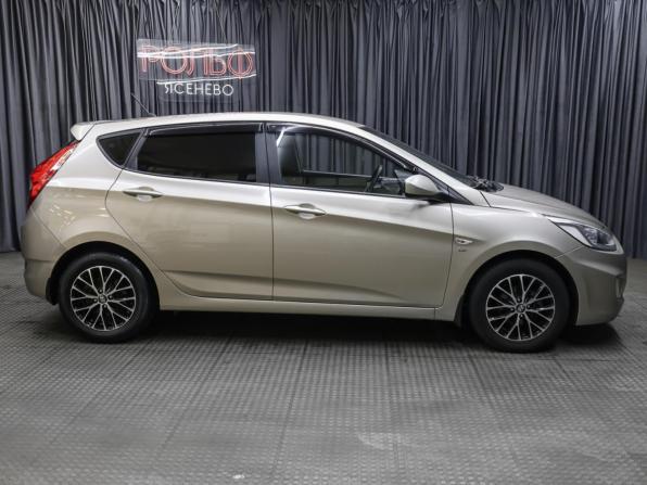 Hyundai Solaris I с пробегом 2013 года, цена 698 000 рублей, 180000 км, хэтчбек, Автокод Объявления
