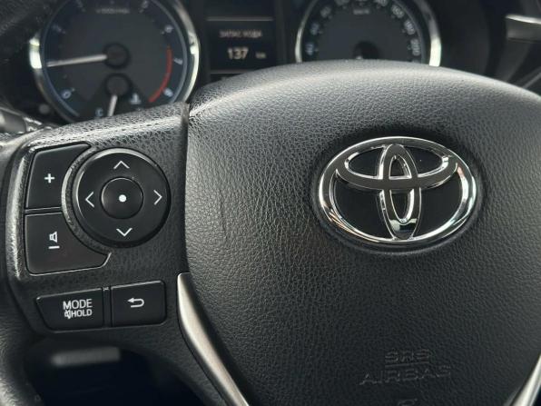 Toyota Corolla XI (E160 E170 E180) с пробегом 2013 года, цена 1 299 000 рублей, 90000 км, седан, Автокод Объявления
