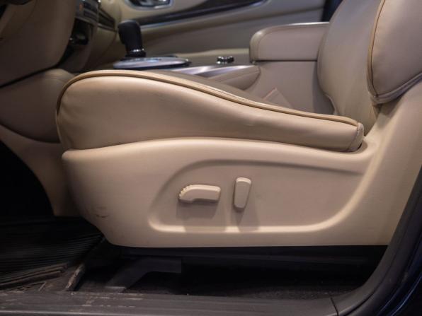 Infiniti QX60 I с пробегом 2015 года, цена 1 735 000 рублей, 241873 км, внедорожник, Автокод Объявления